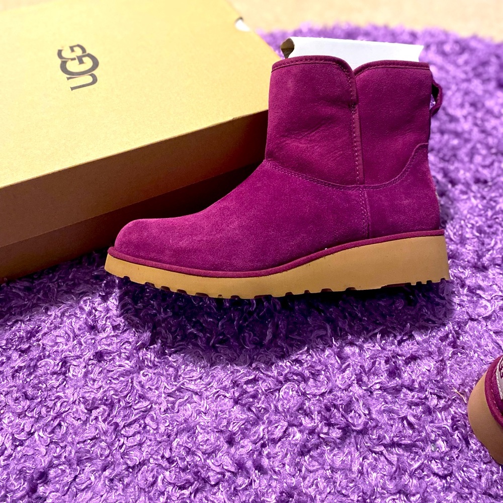 UGG Kristin boots, brand new!